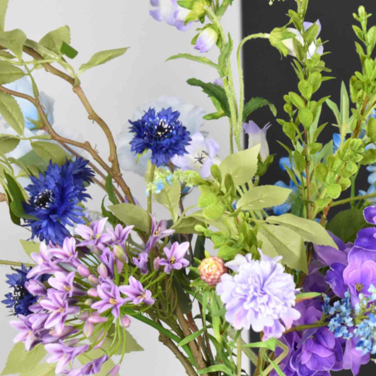 paars blauw zijden bloemen boeket middelgroot links